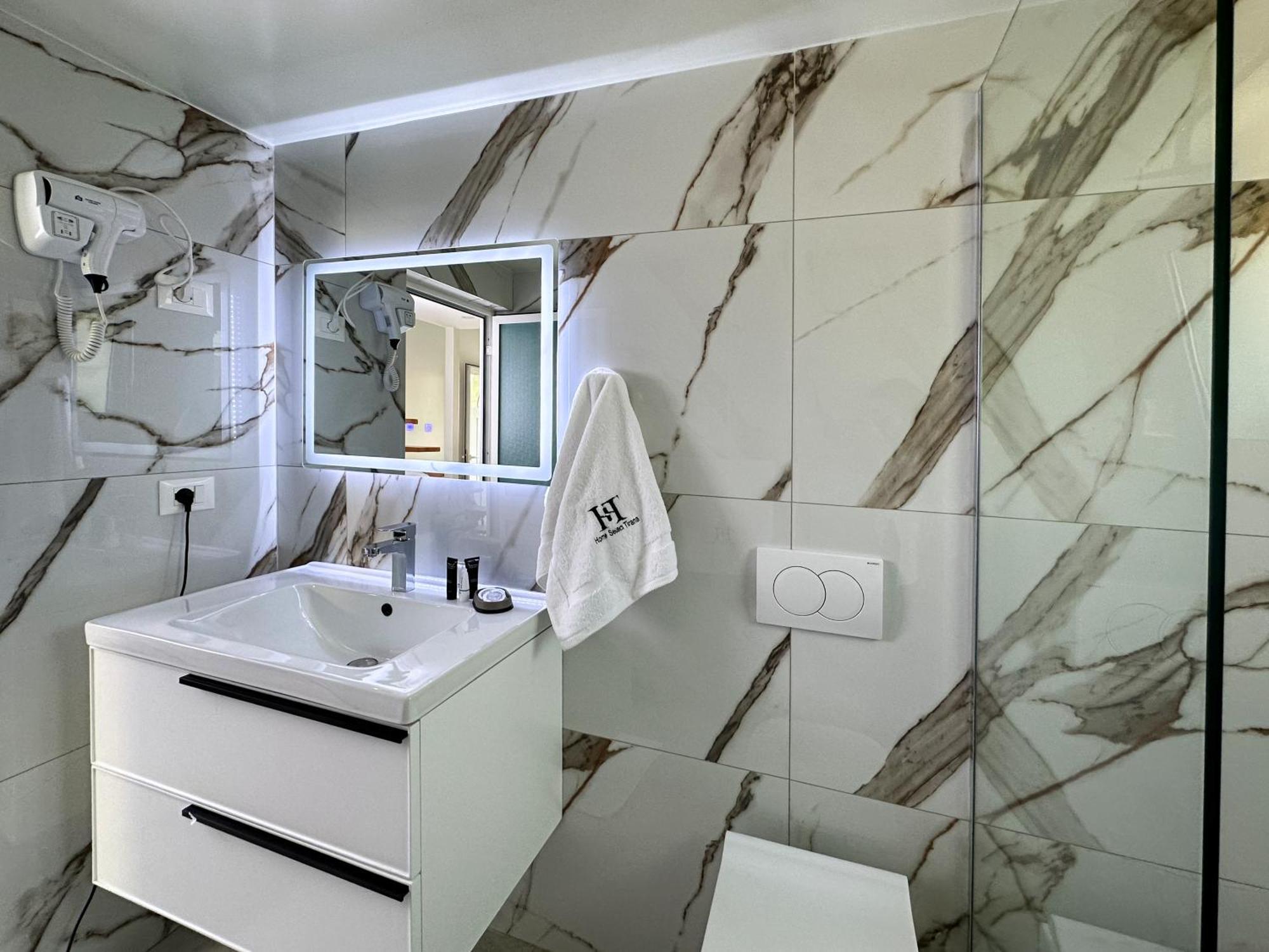 Home Select Tirana 2 外观 照片